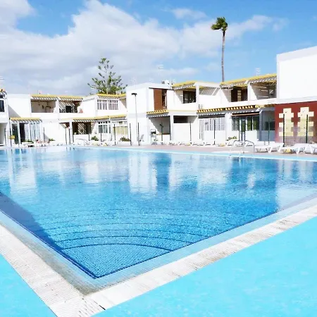 Estudio Con Bonita Piscina, A 450m De La Playa En Apartment