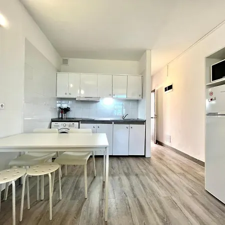 Estudio Con Bonita Piscina, A 450m De La Playa En * Costa Del Silencio